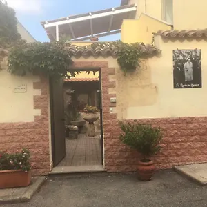 Bed & Breakfast Sa Rosa E Su Trapperi